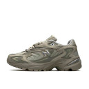 New Balance 725 Beige