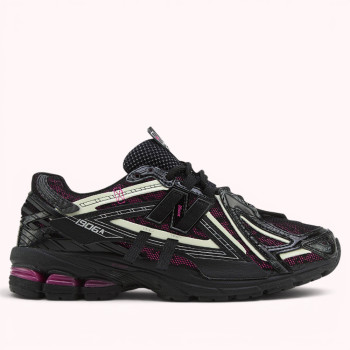 Кросівки New Balance 1906A Black Dragon Berry