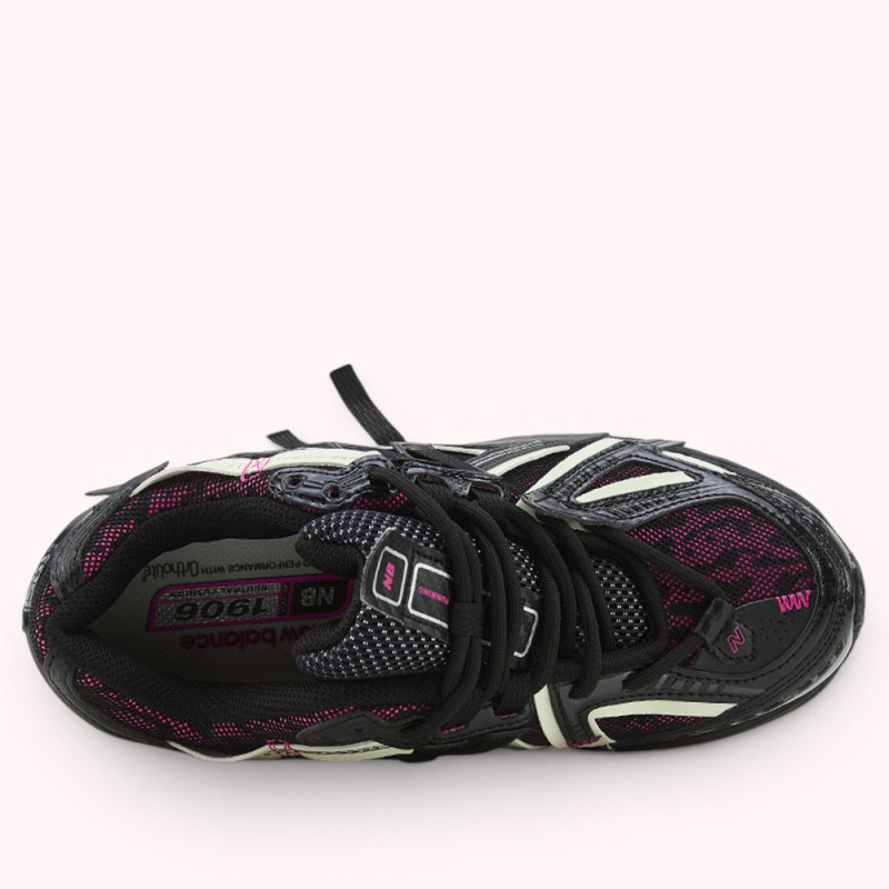 Кроссовки New Balance 1906A Black Dragon Berry