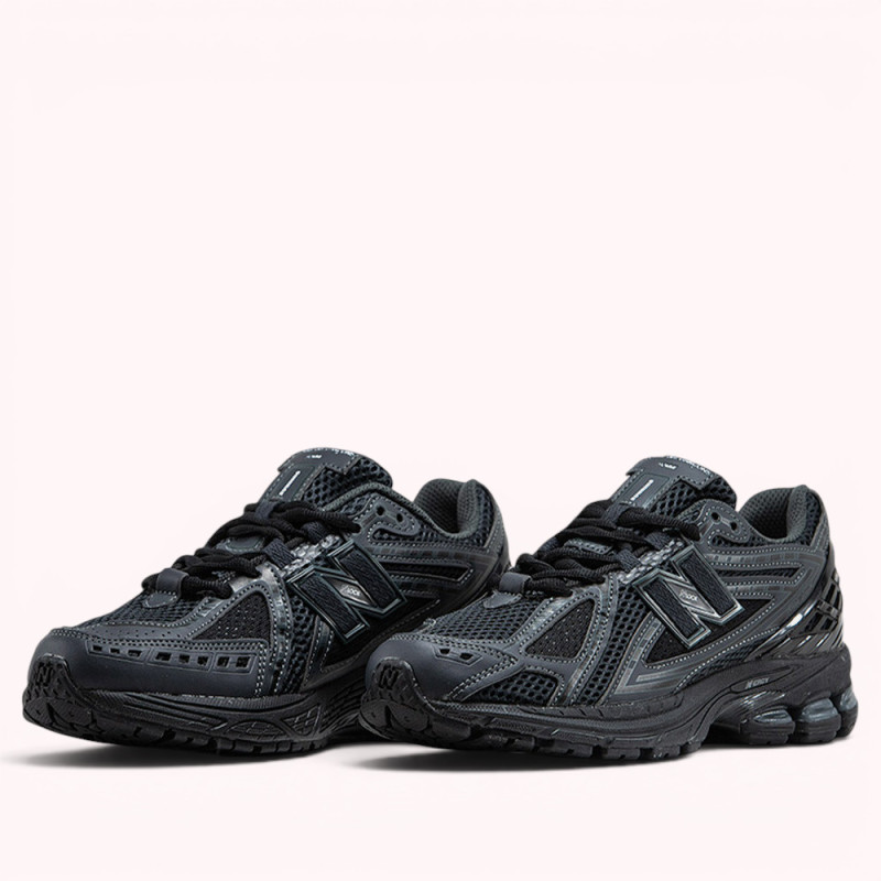 Кроссовки New Balance 1906R Black Metallic Silver