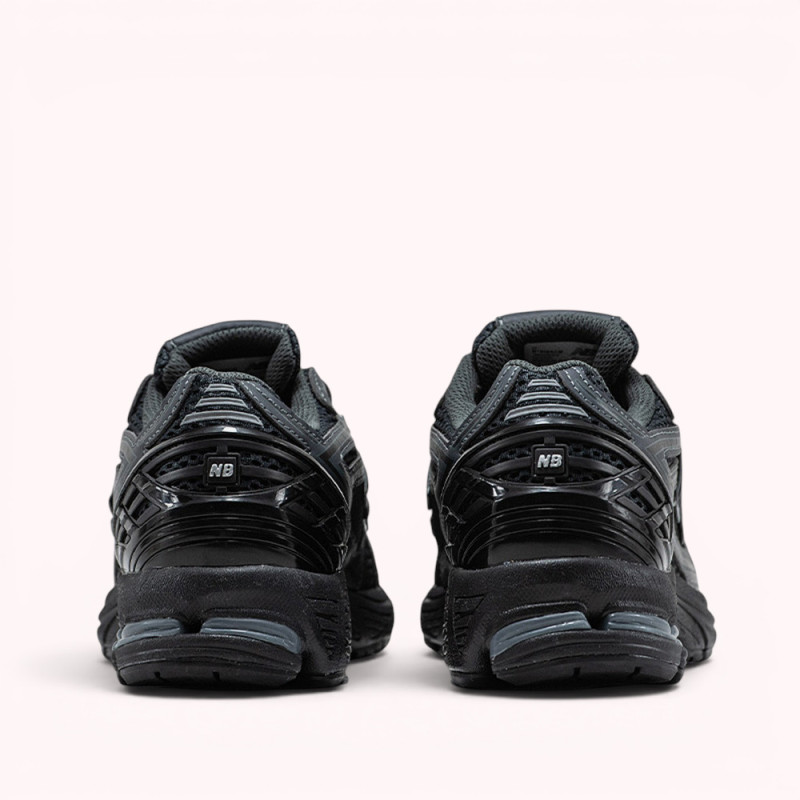 Кроссовки New Balance 1906R Black Metallic Silver