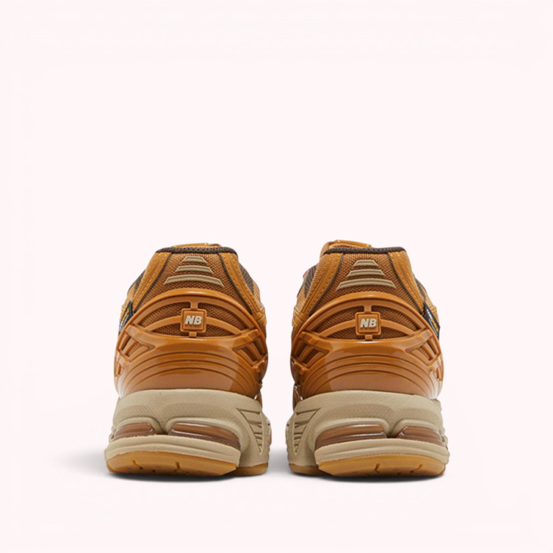 Кроссовки New Balance 1906R Cordura Pouch Vintage Wheat
