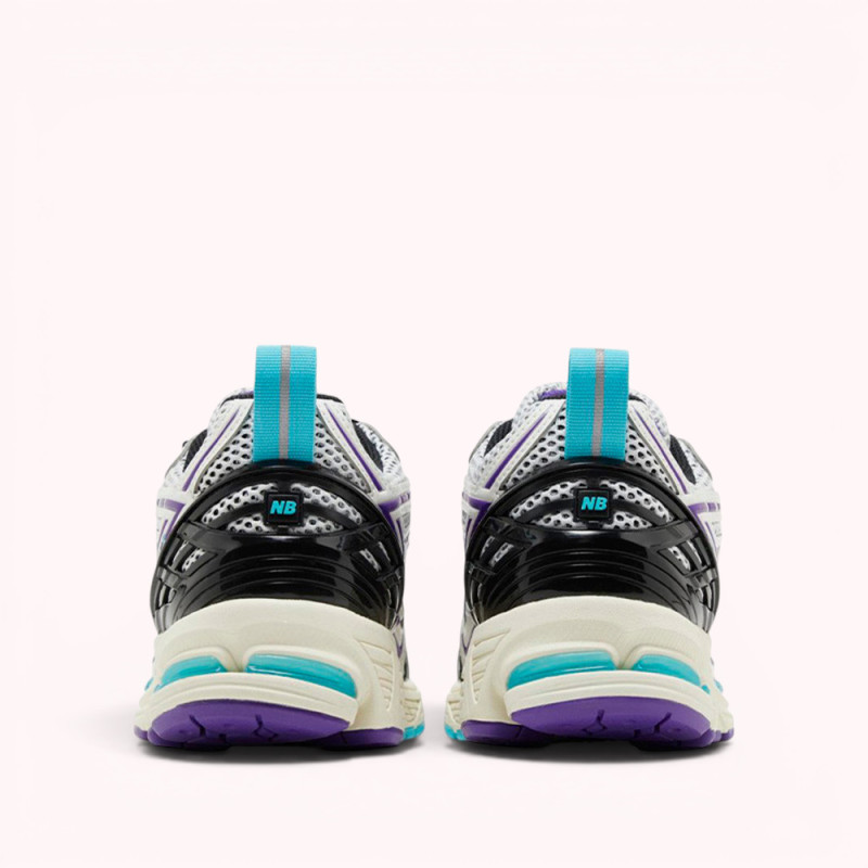Кроссовки New Balance 1906R Hornets