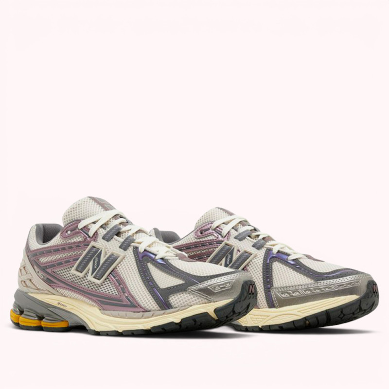 Кросівки New Balance 1906R Licorice