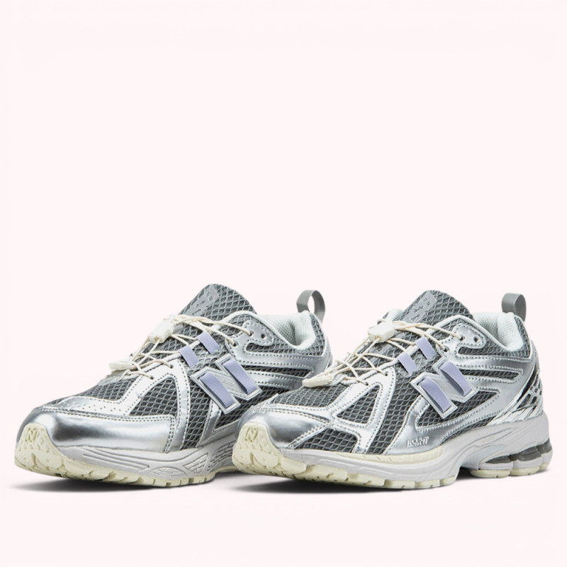 Кроссовки New Balance 1906R x The Basement Day Chrome