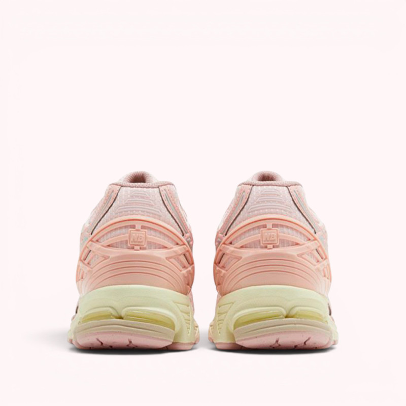 Кросівки New Balance 1906U Lunar New Year Shell Pink