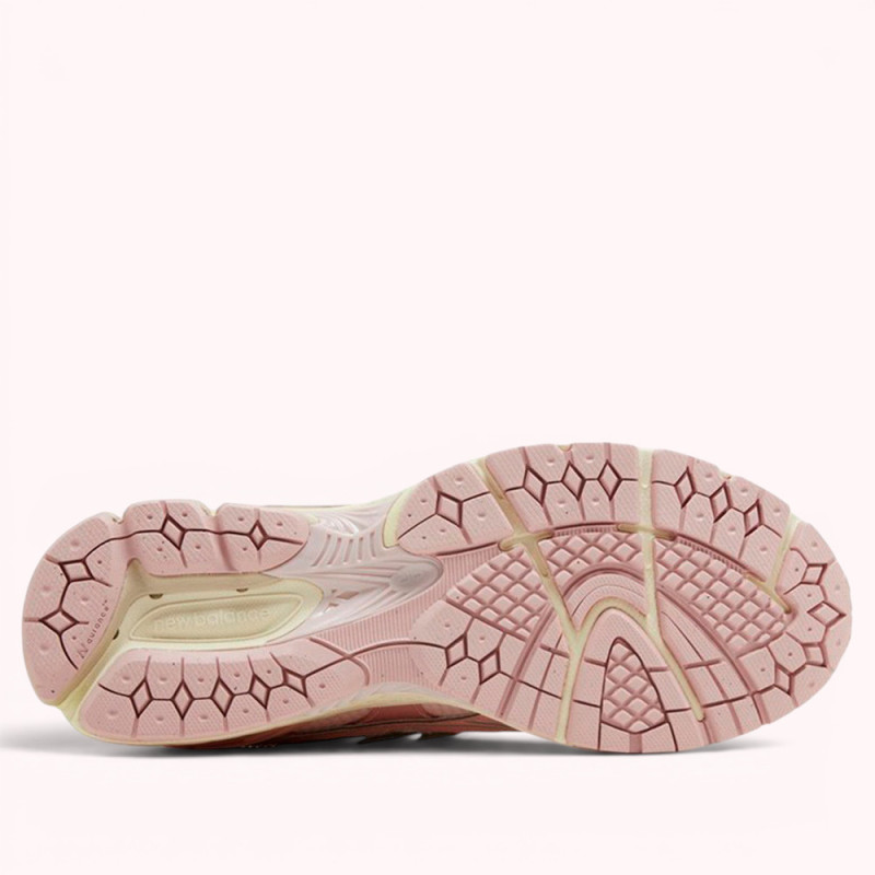 Кросівки New Balance 1906U Lunar New Year Shell Pink