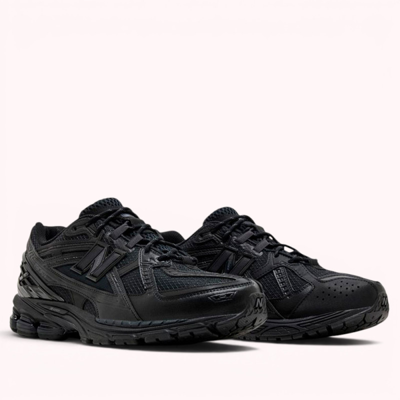 Кросівки New Balance 1906U Triple Black