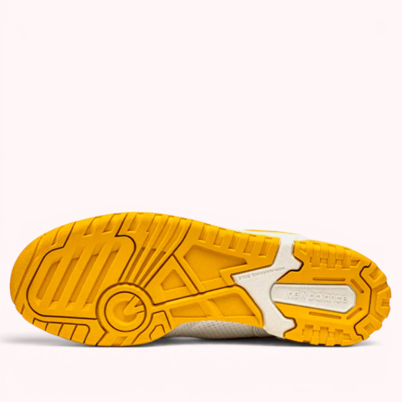 Кросівки New Balance 550 Sea Salt Varsity Gold