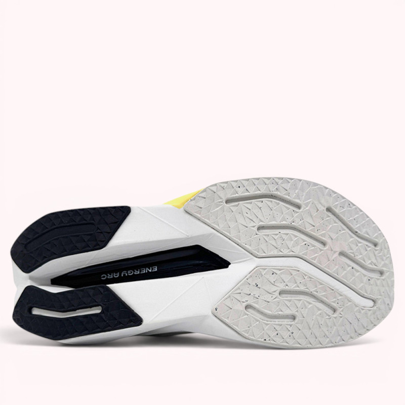 Кроссовки New Balance FuelCell Supercomp Elite V4 White