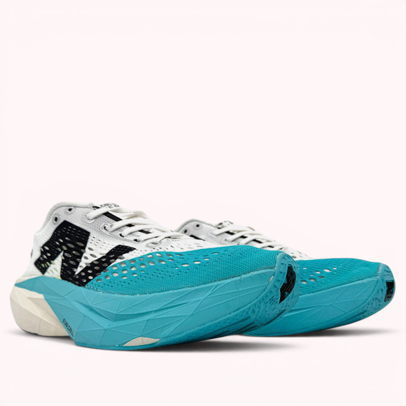 Кросівки New Balance Fuelcell Supercomp Pacer V2 White Light Blue
